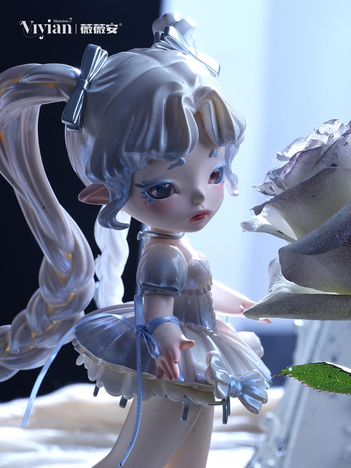 【Sale】Vivian Series Figure
