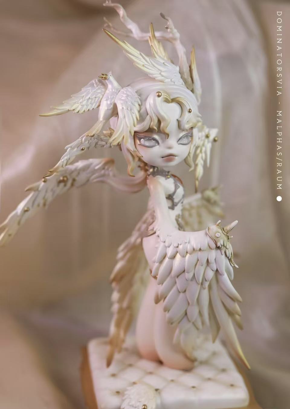 【Sale】Dominator Limited Edition Figure-PLEASE ORDER SEPARATELY
