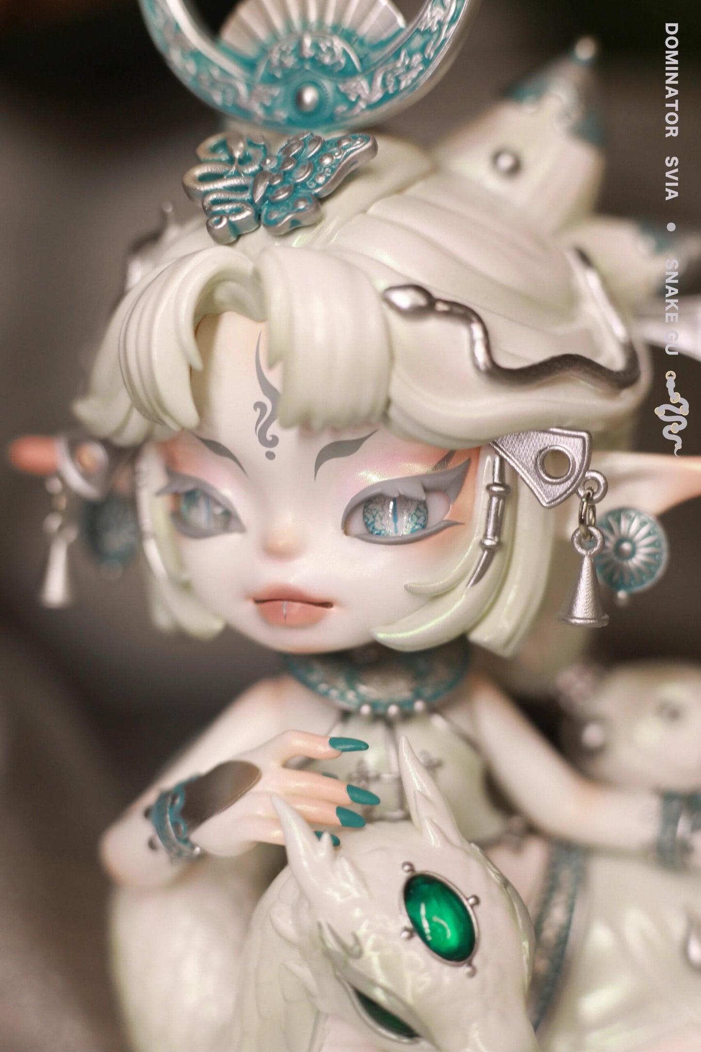 【Sale】Dominator Limited Edition Figure-PLEASE ORDER SEPARATELY