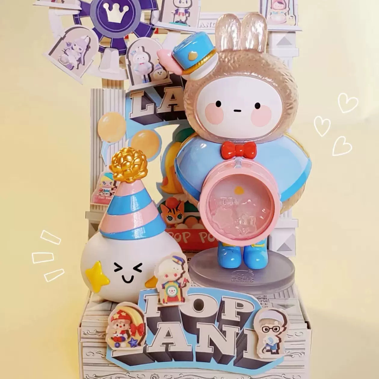 Gathering At The POP LAND!Series Figures