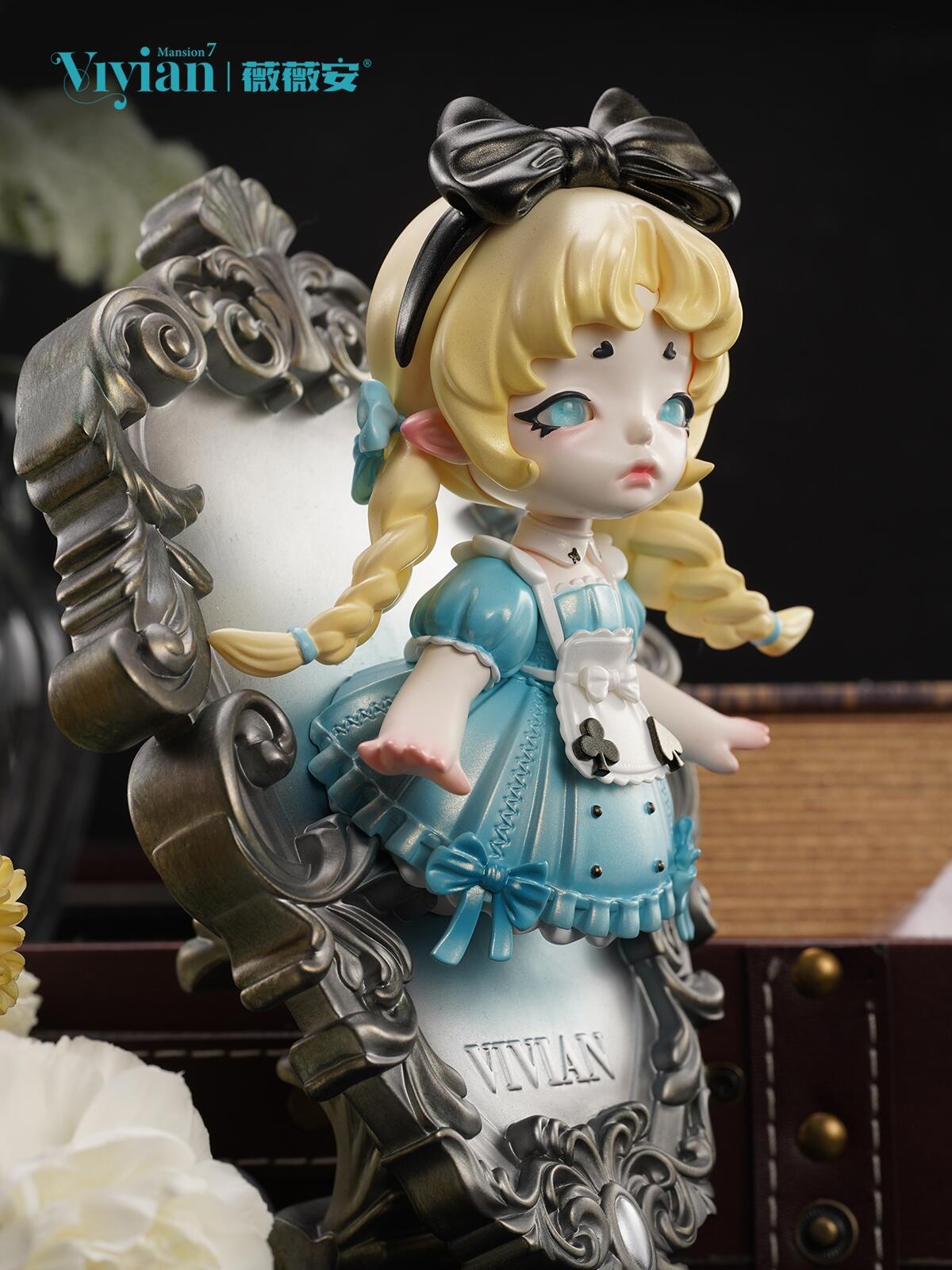 【Sale】Vivian Series Figure