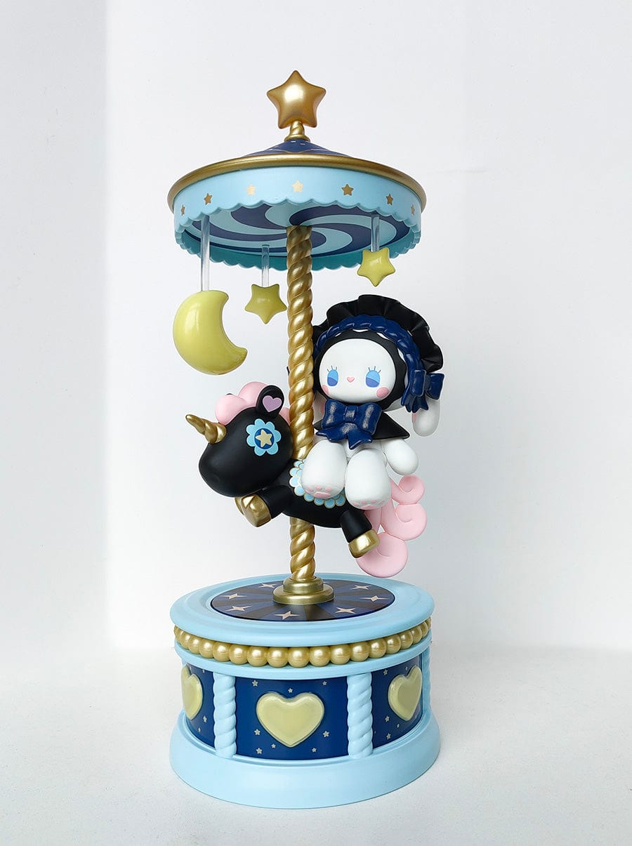 EMMA Fantasy Carousel Music Box Big Figure