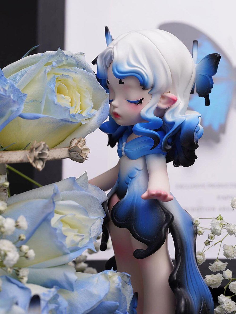 【Sale】Vivian Series Figure