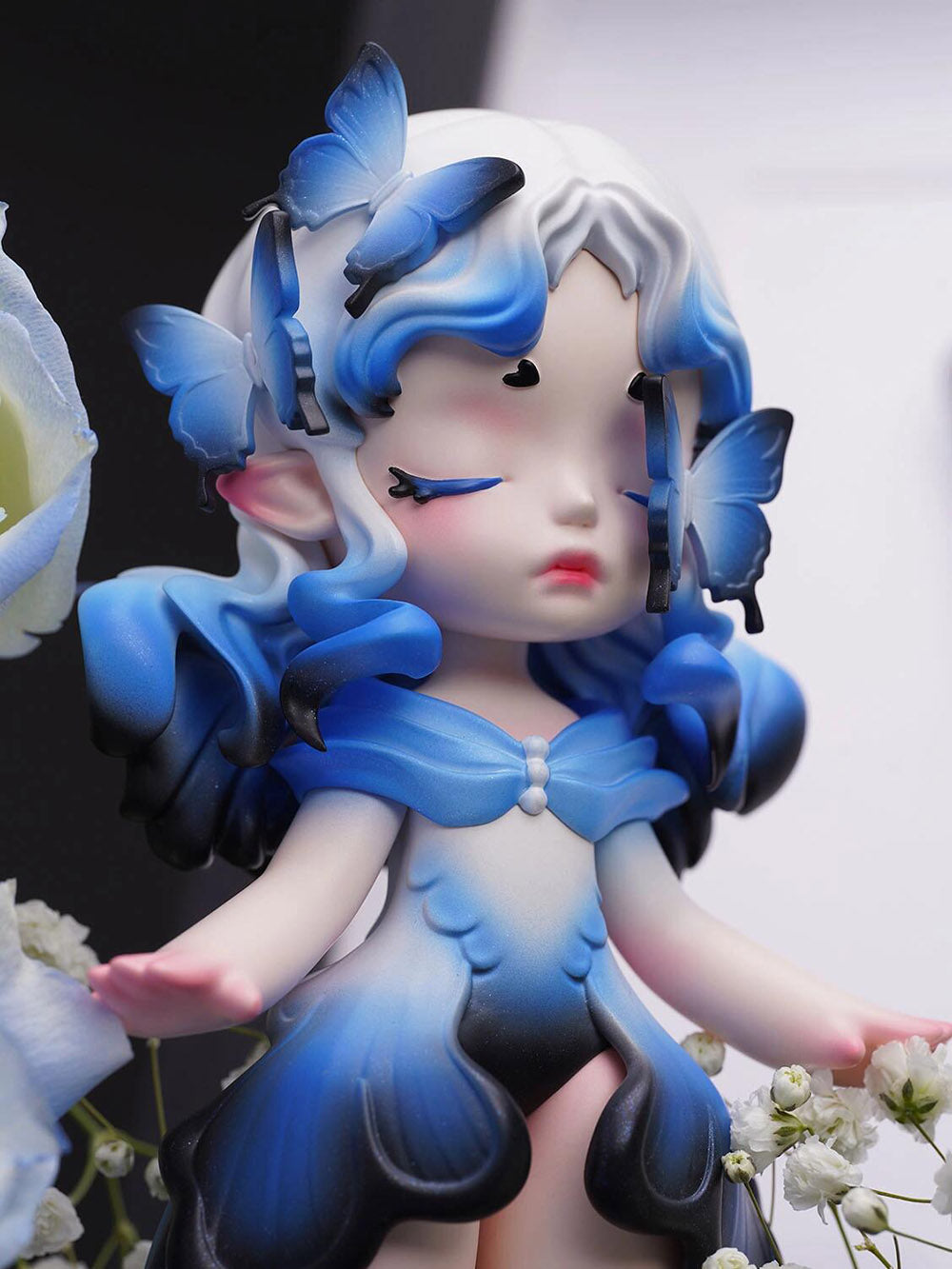 【Sale】Vivian Series Figure