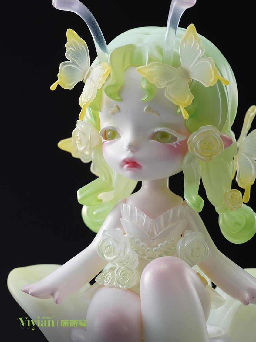 【Sale】Vivian Series Figure