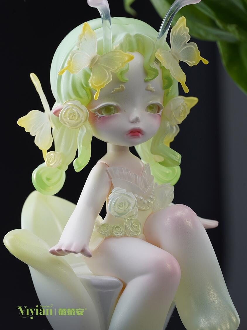 【Sale】Vivian Series Figure