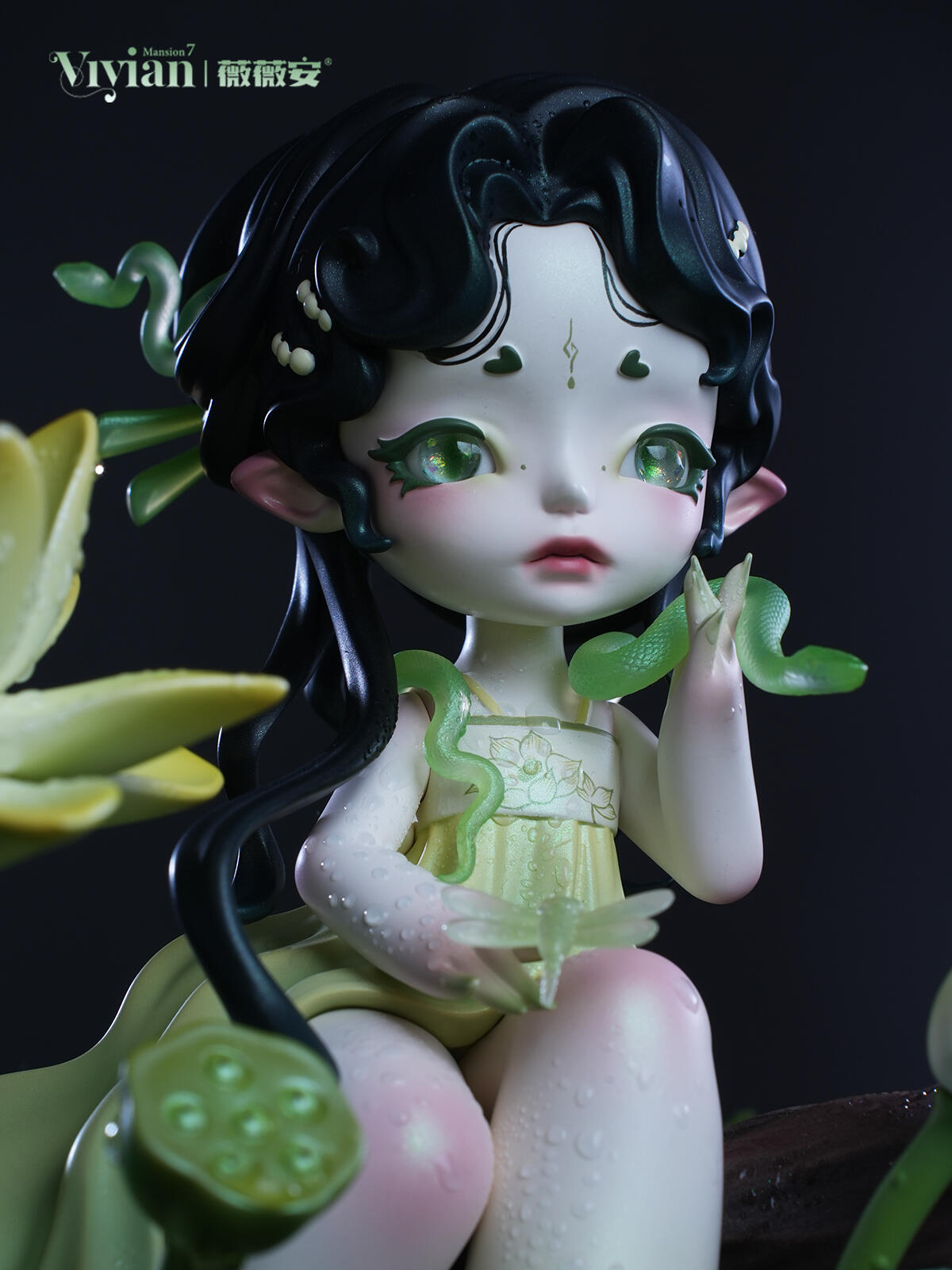 【Sale】Vivian Series Figure