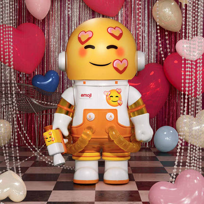 【Sale】MEGA SPACE MOLLY 100% × emoji™ Series