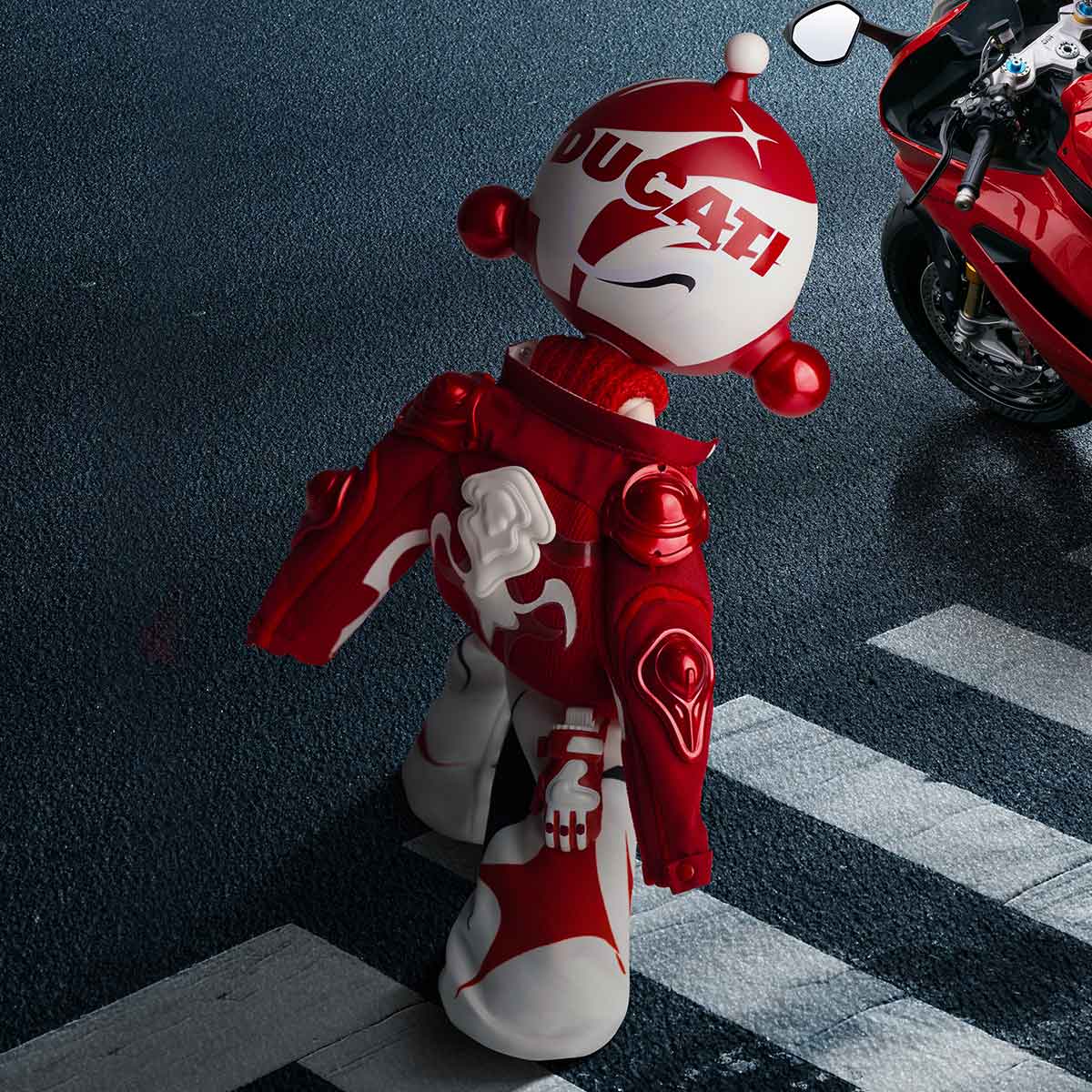 【Sale】SKULLPANDA × DUCATI 1/6 Action Figure