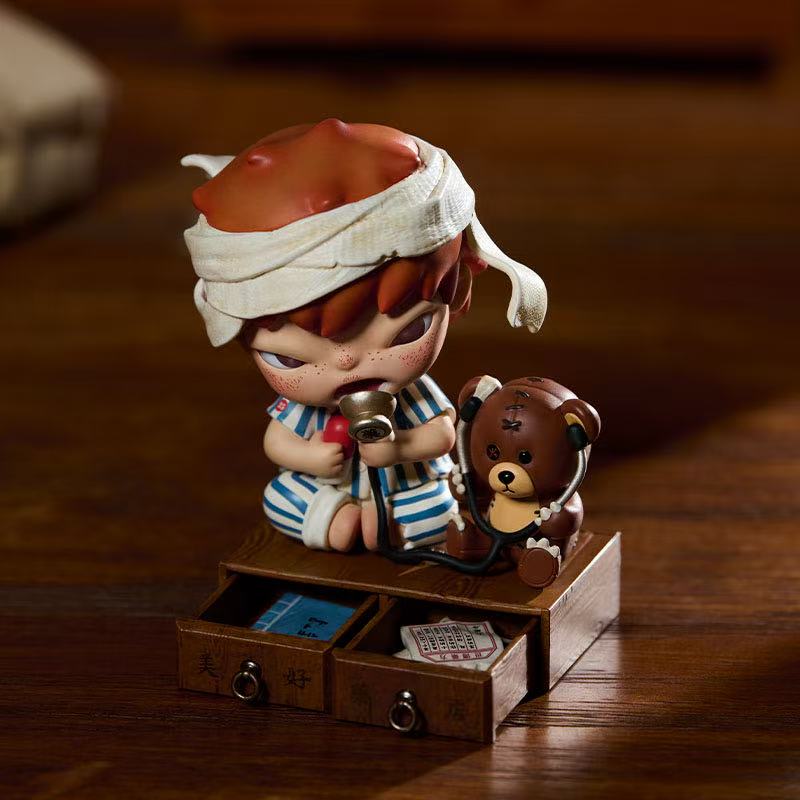 【Sale】Hirono Hanging Card Figures