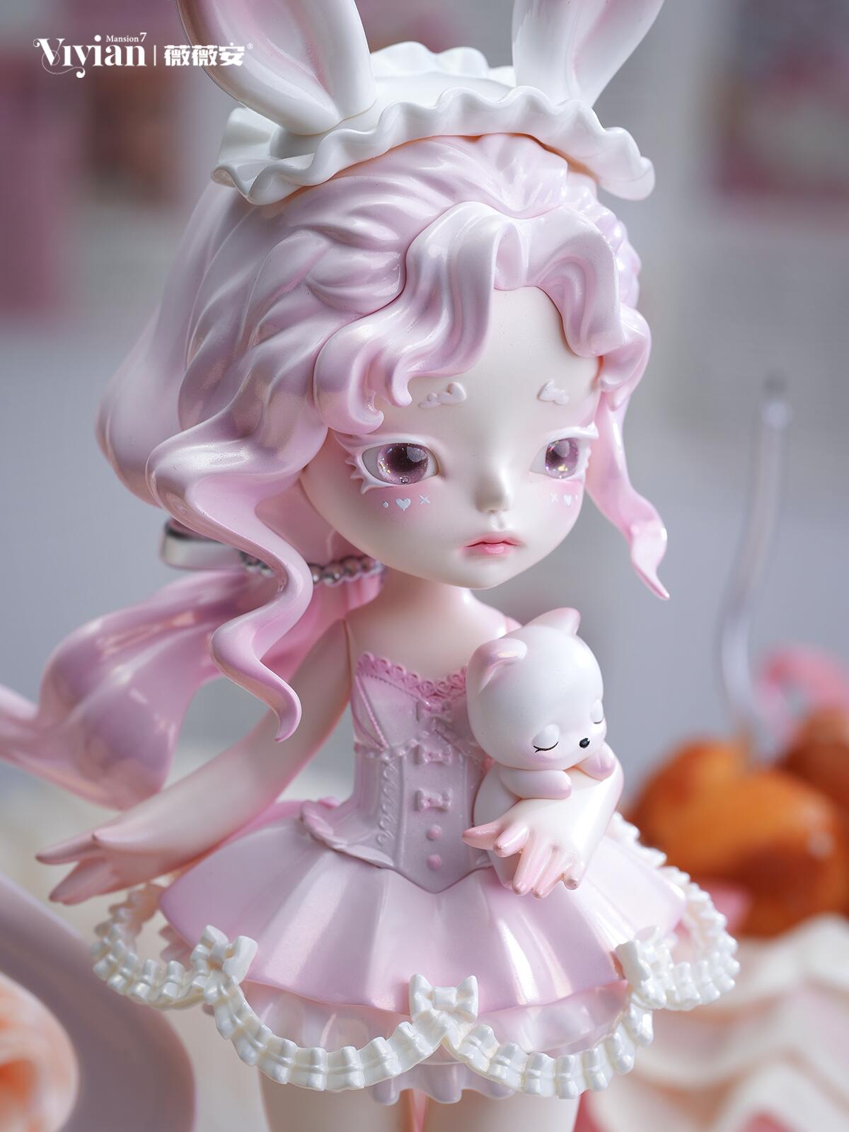 【Sale】Vivian Series Figure