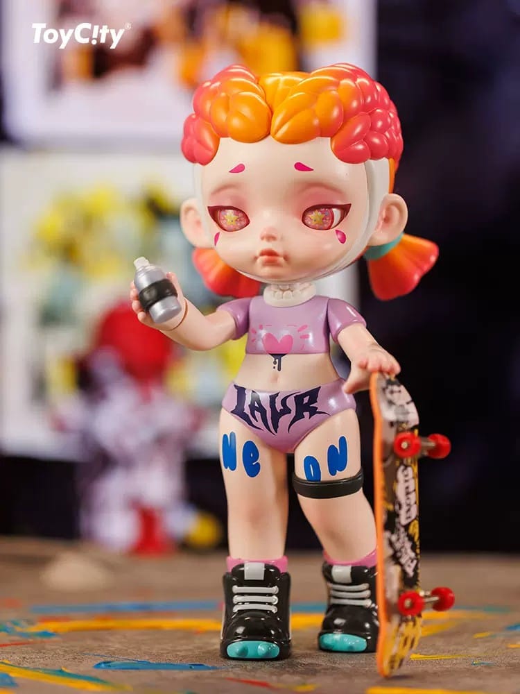 LAURA Sweet Ace Of Spades 200% Figurine
